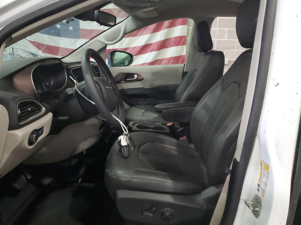 2023 CHRYSLER Voyager