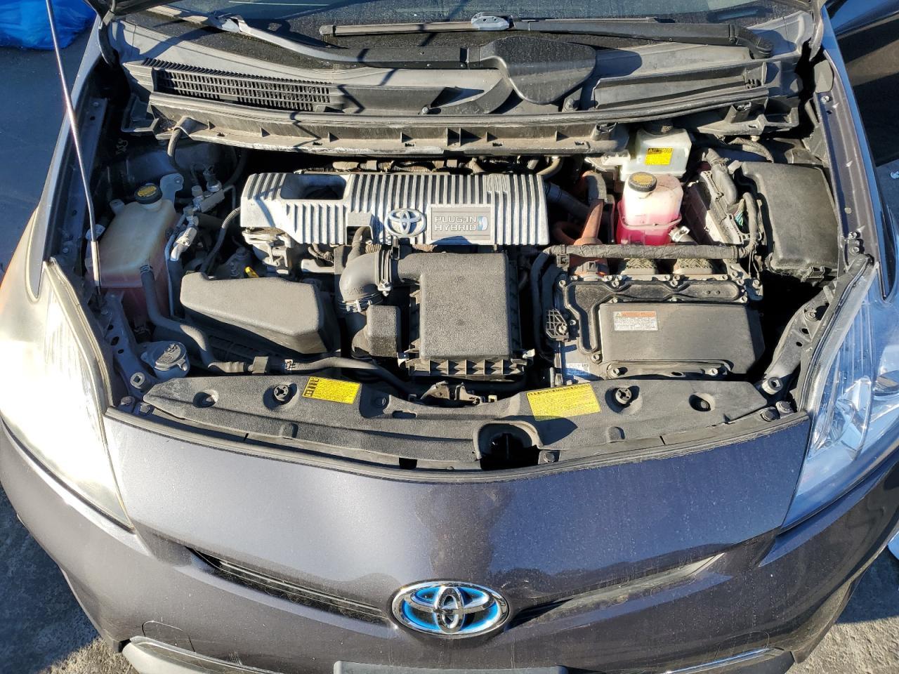 2014 TOYOTA Prius Plug-In