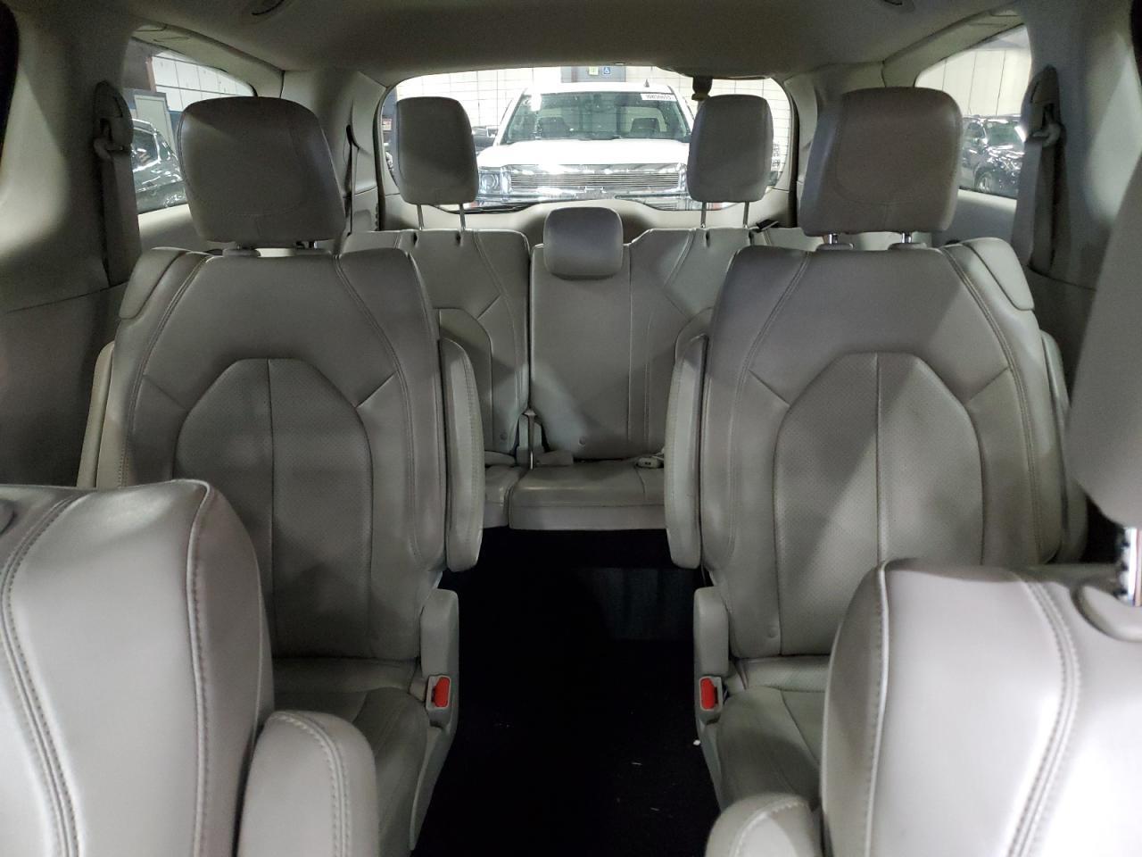 2021 CHRYSLER Voyager