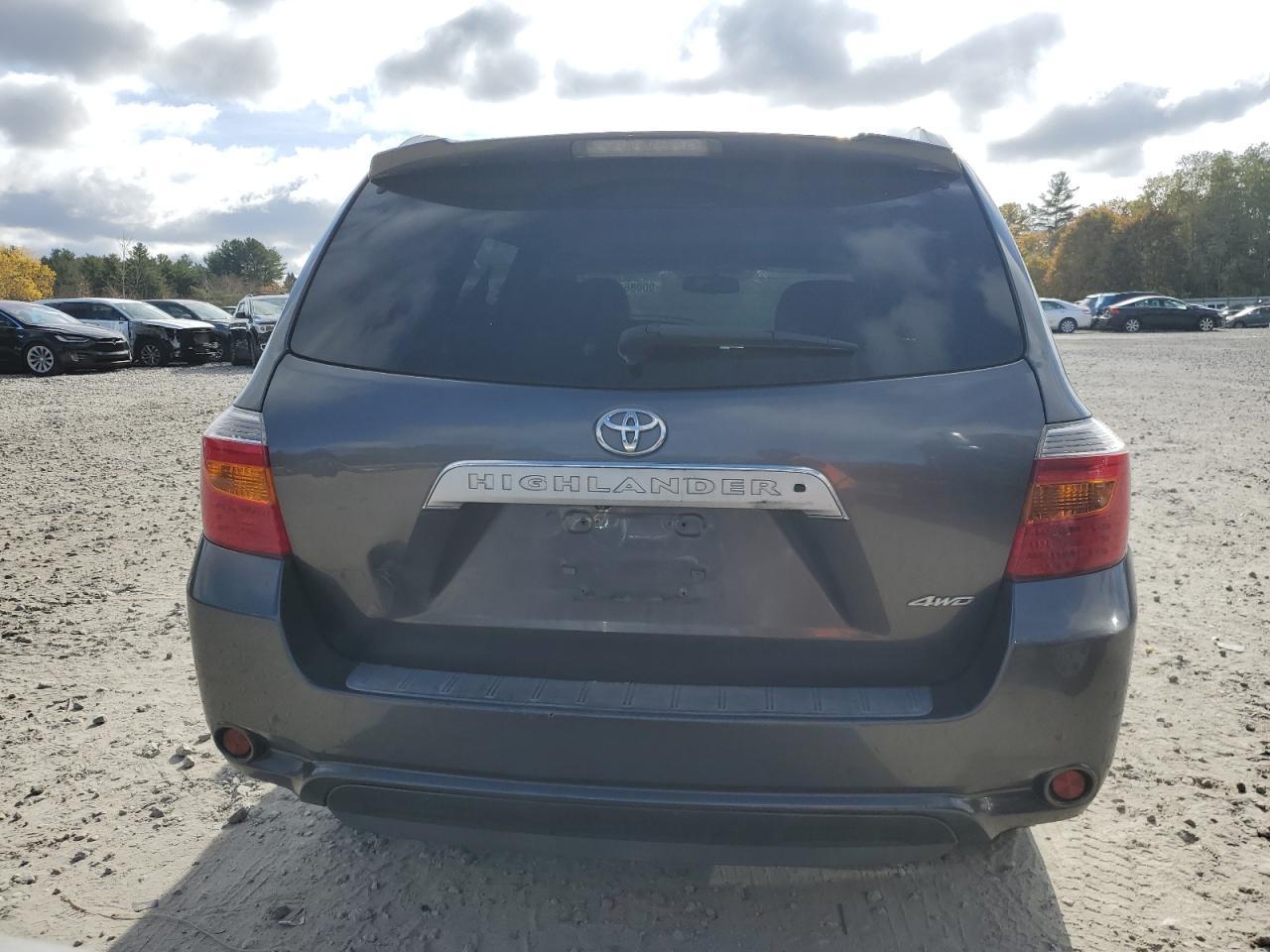 2010 TOYOTA HIGHLANDER