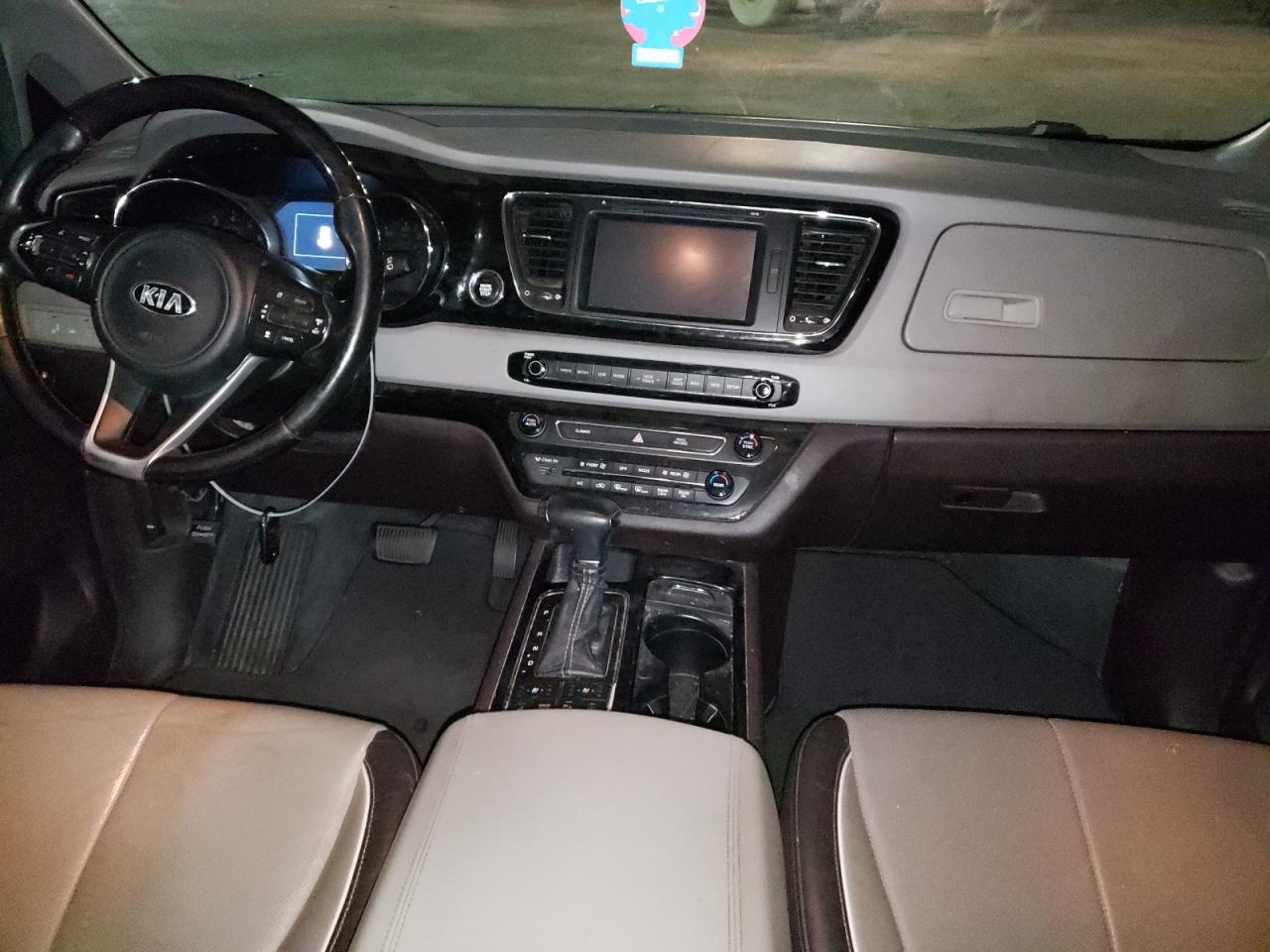 2017 KIA SEDONA