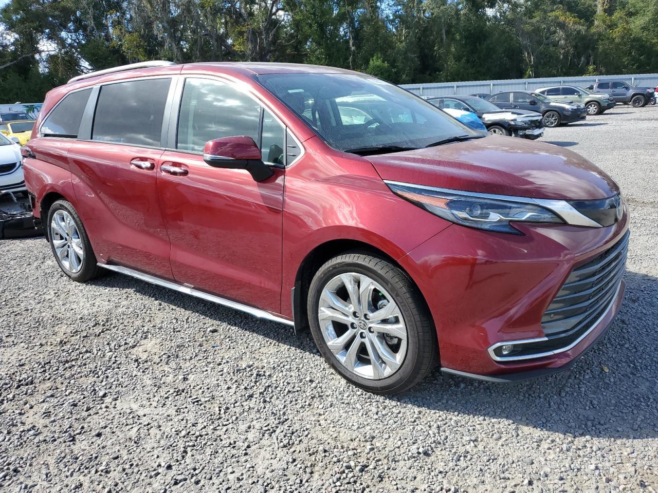 2024 TOYOTA SIENNA