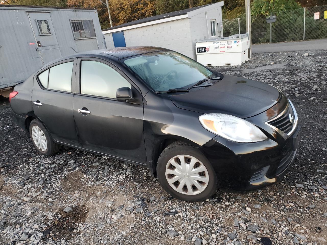 2013 NISSAN VERSA