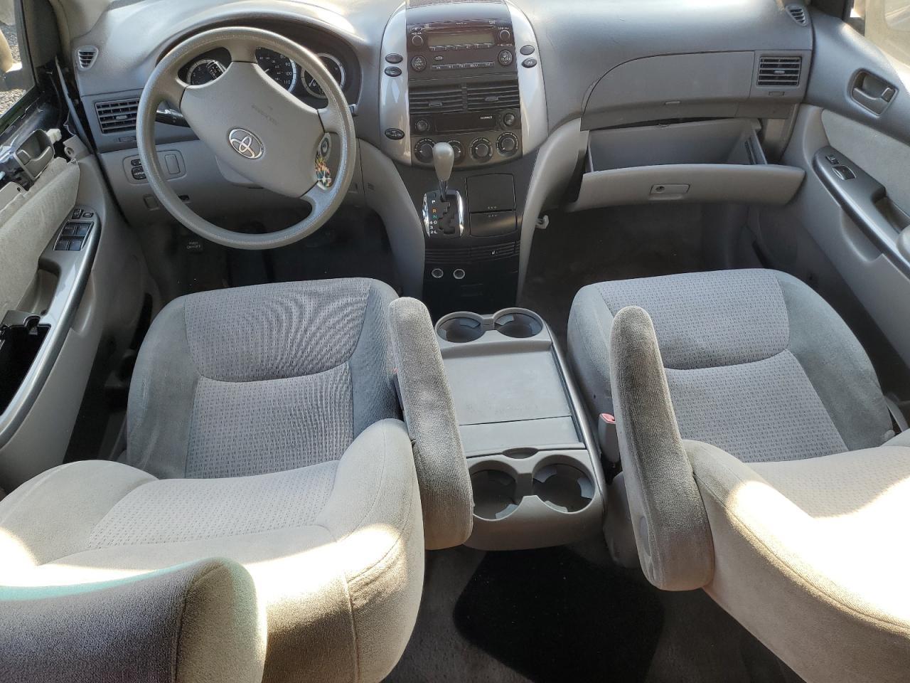 2007 TOYOTA SIENNA
