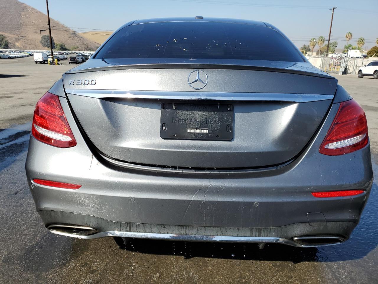 2017 MERCEDES-BENZ E-Class