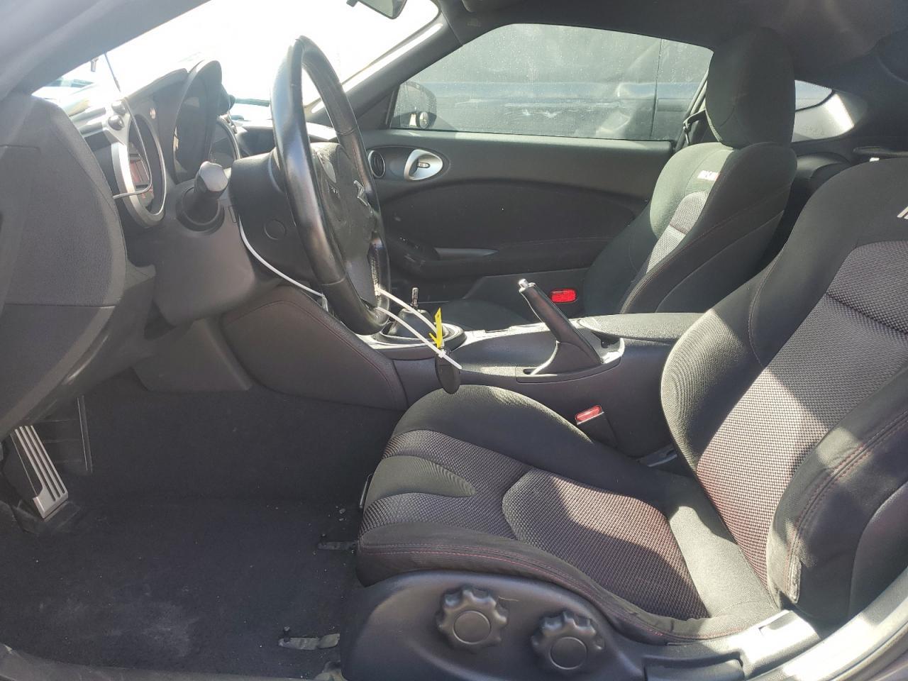 2012 NISSAN 370Z