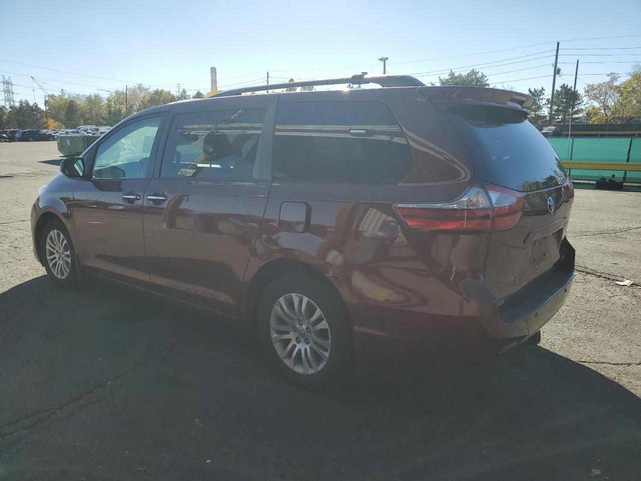 2015 TOYOTA SIENNA