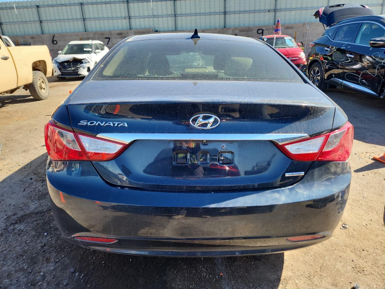 2011 HYUNDAI SONATA
