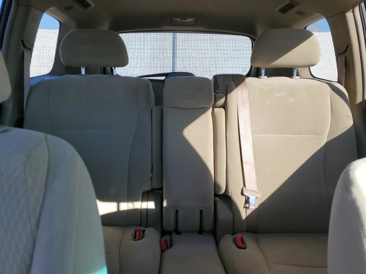 2010 TOYOTA HIGHLANDER