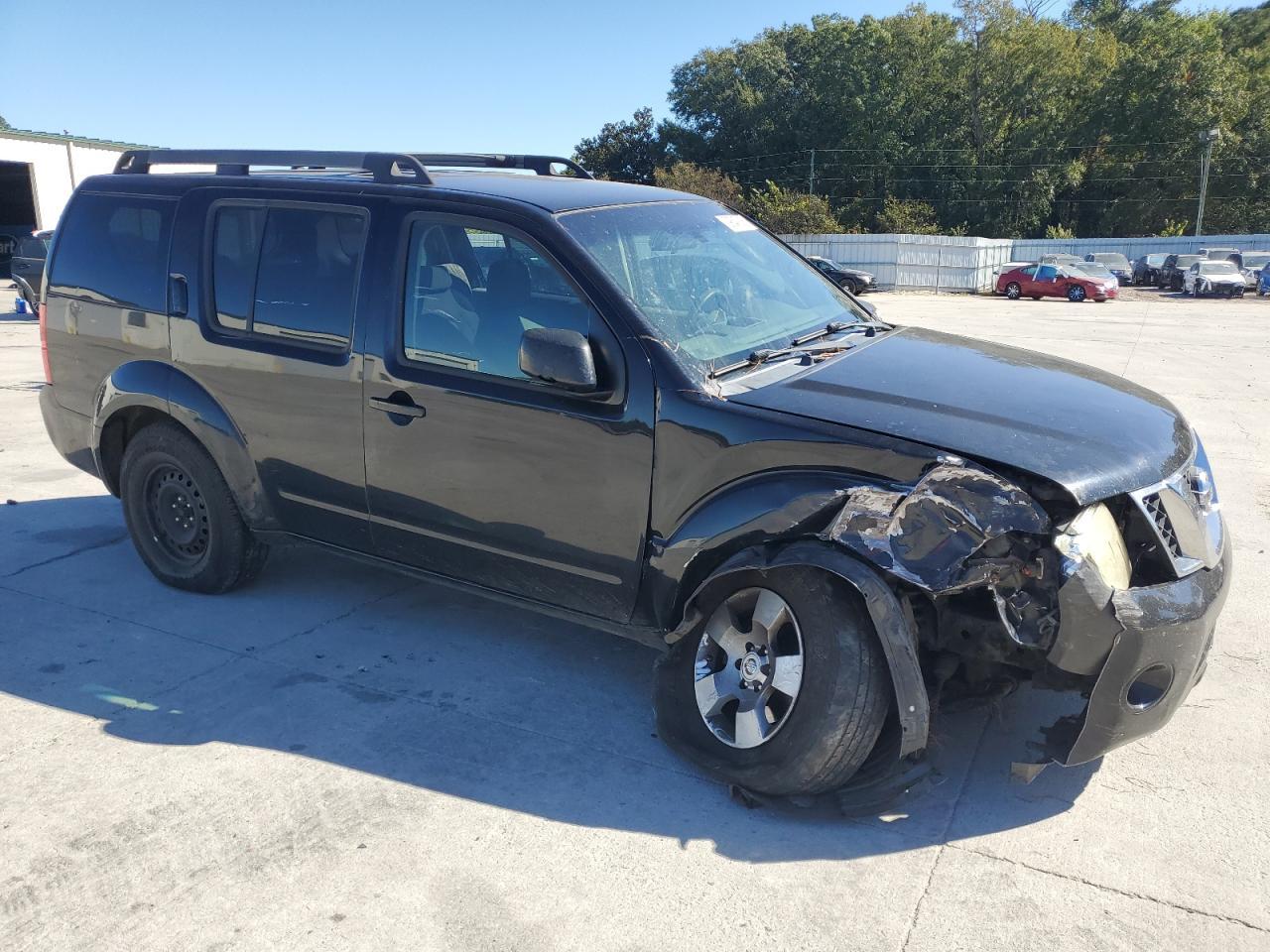2011 NISSAN PATHFINDER