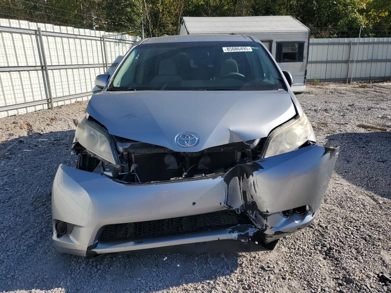 2013 TOYOTA SIENNA