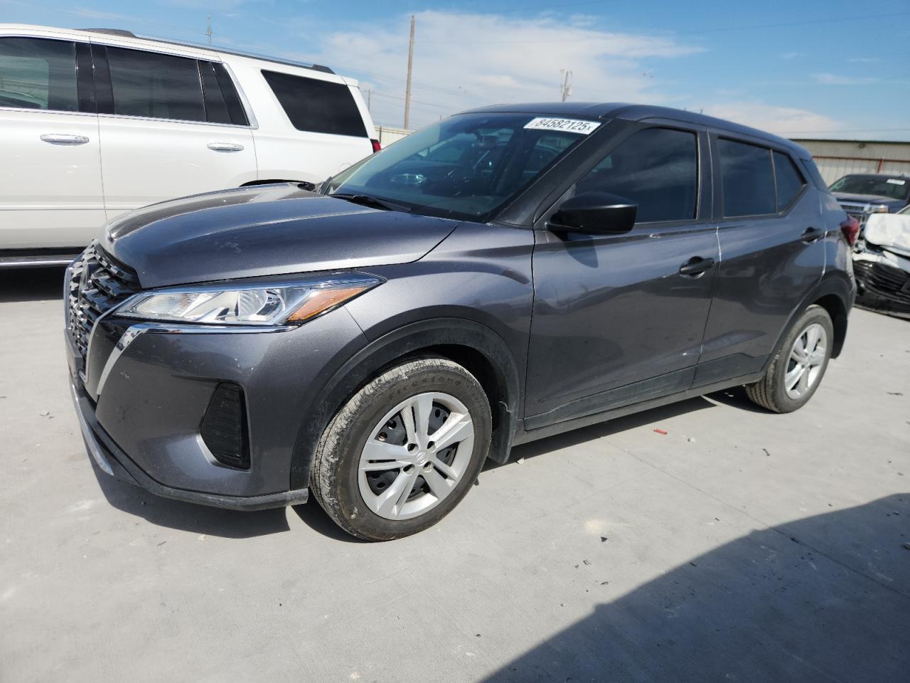 2024 NISSAN KICKS