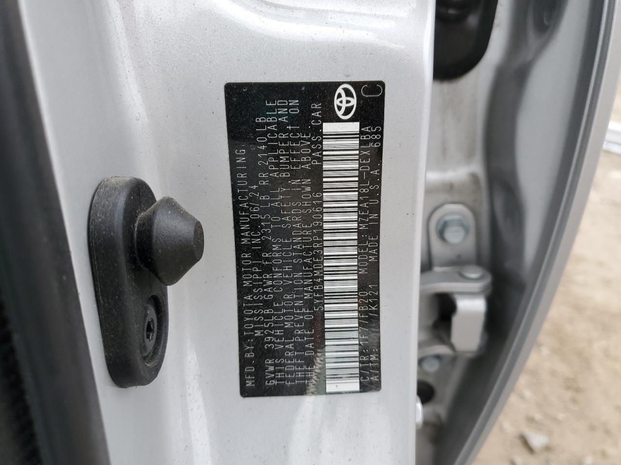 2024 TOYOTA COROLLA