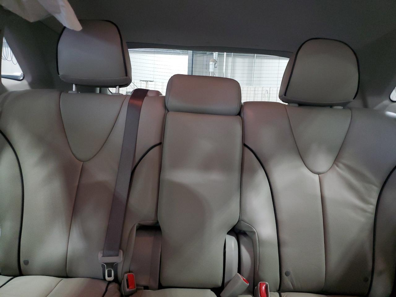 2011 TOYOTA VENZA