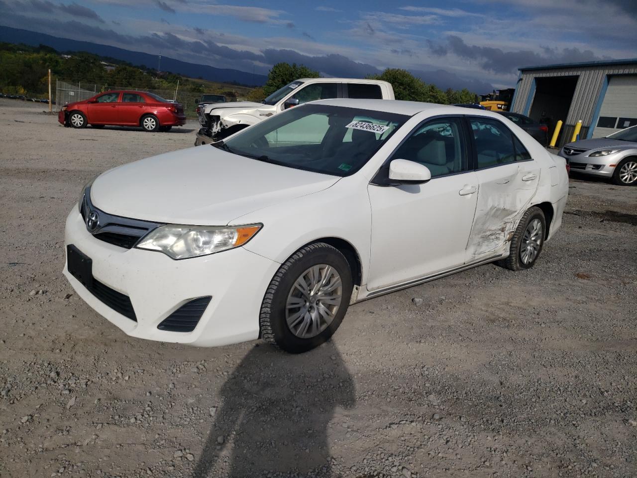 2014 TOYOTA CAMRY