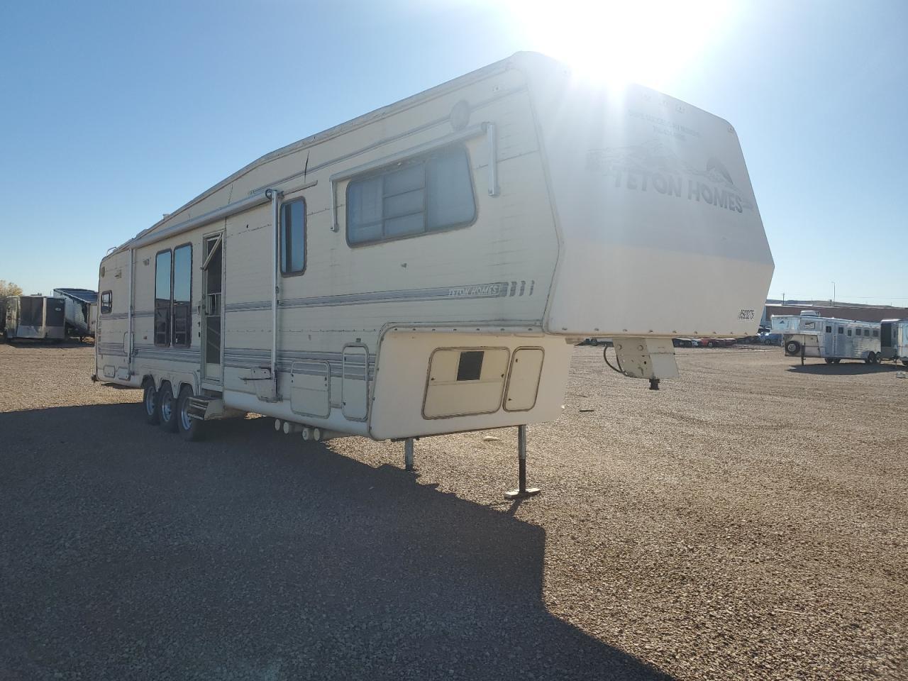 1990 Teto 5th Wheel