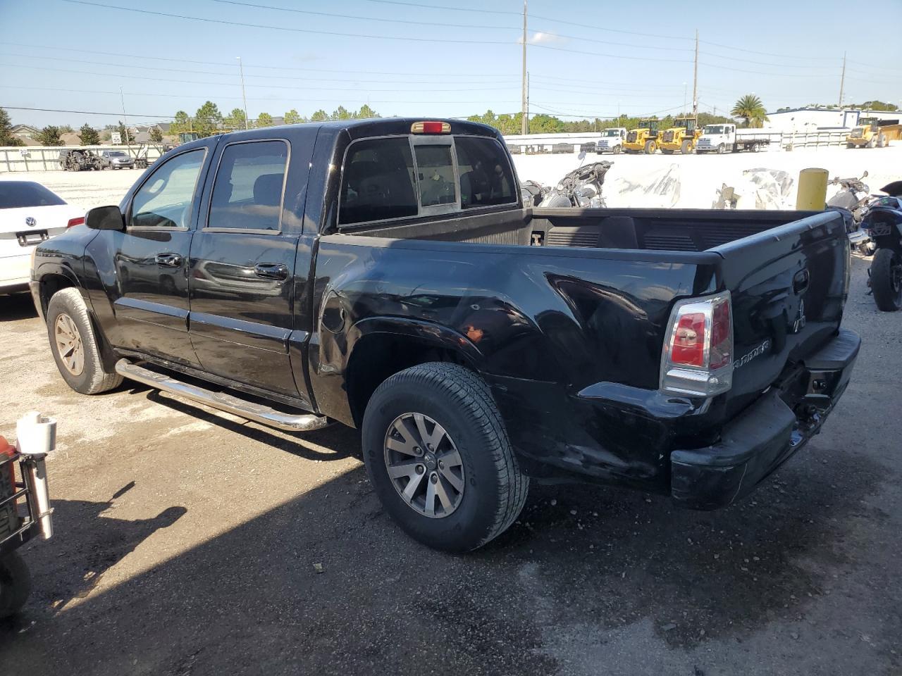 2008 MITSUBISHI Raider