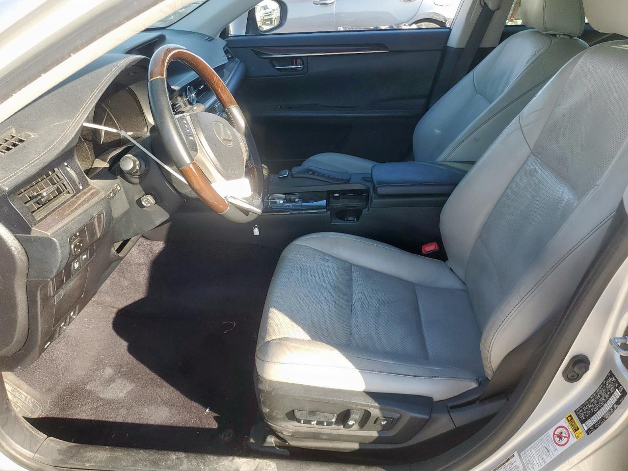 2014 LEXUS Es