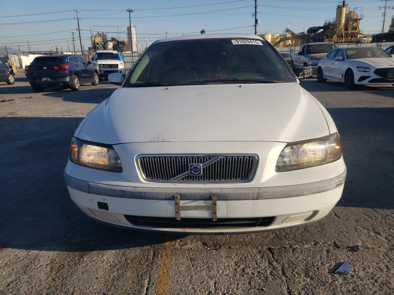 2004 VOLVO V70