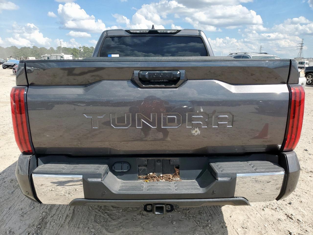 2022 TOYOTA TUNDRA