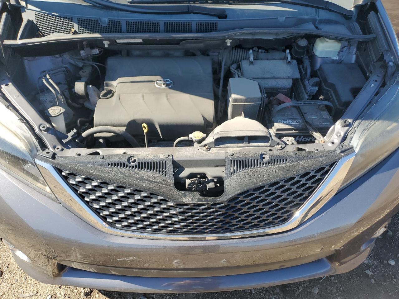2015 TOYOTA SIENNA