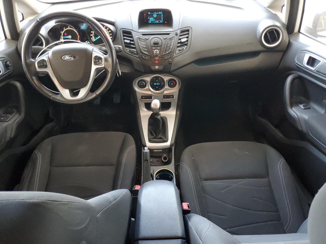 2014 FORD Fiesta