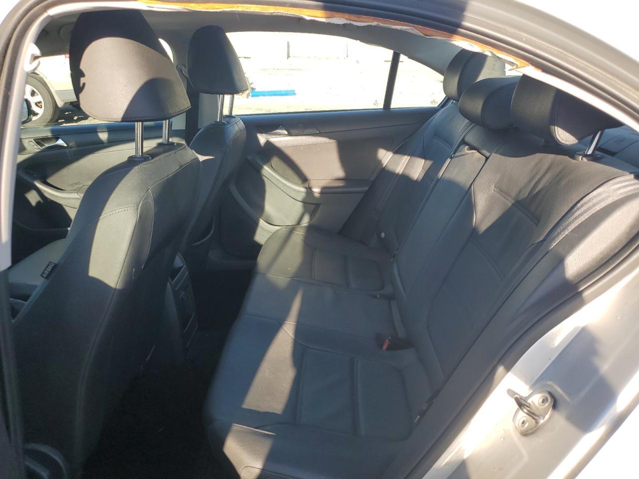 2012 VOLKSWAGEN JETTA