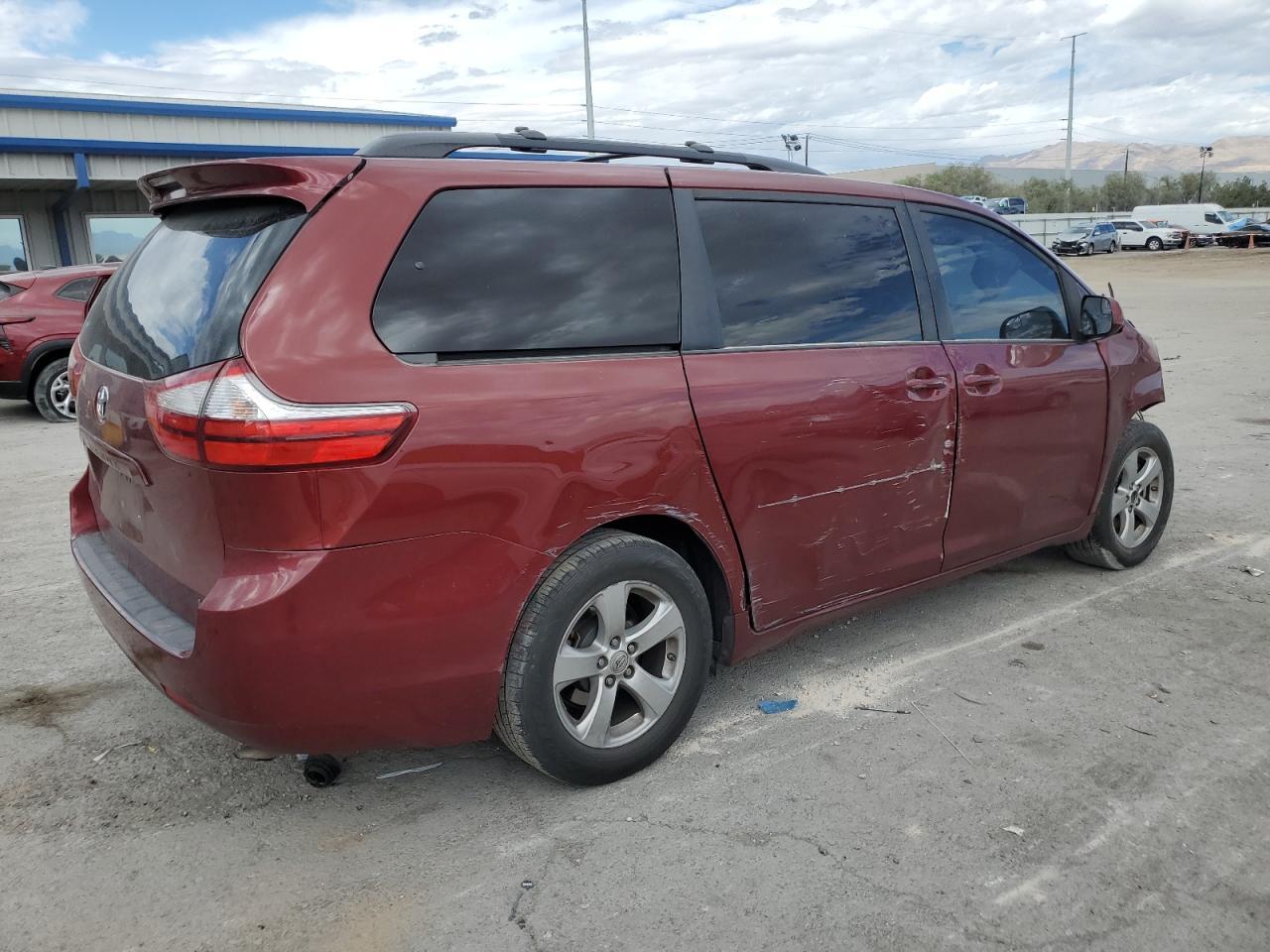 2015 TOYOTA SIENNA