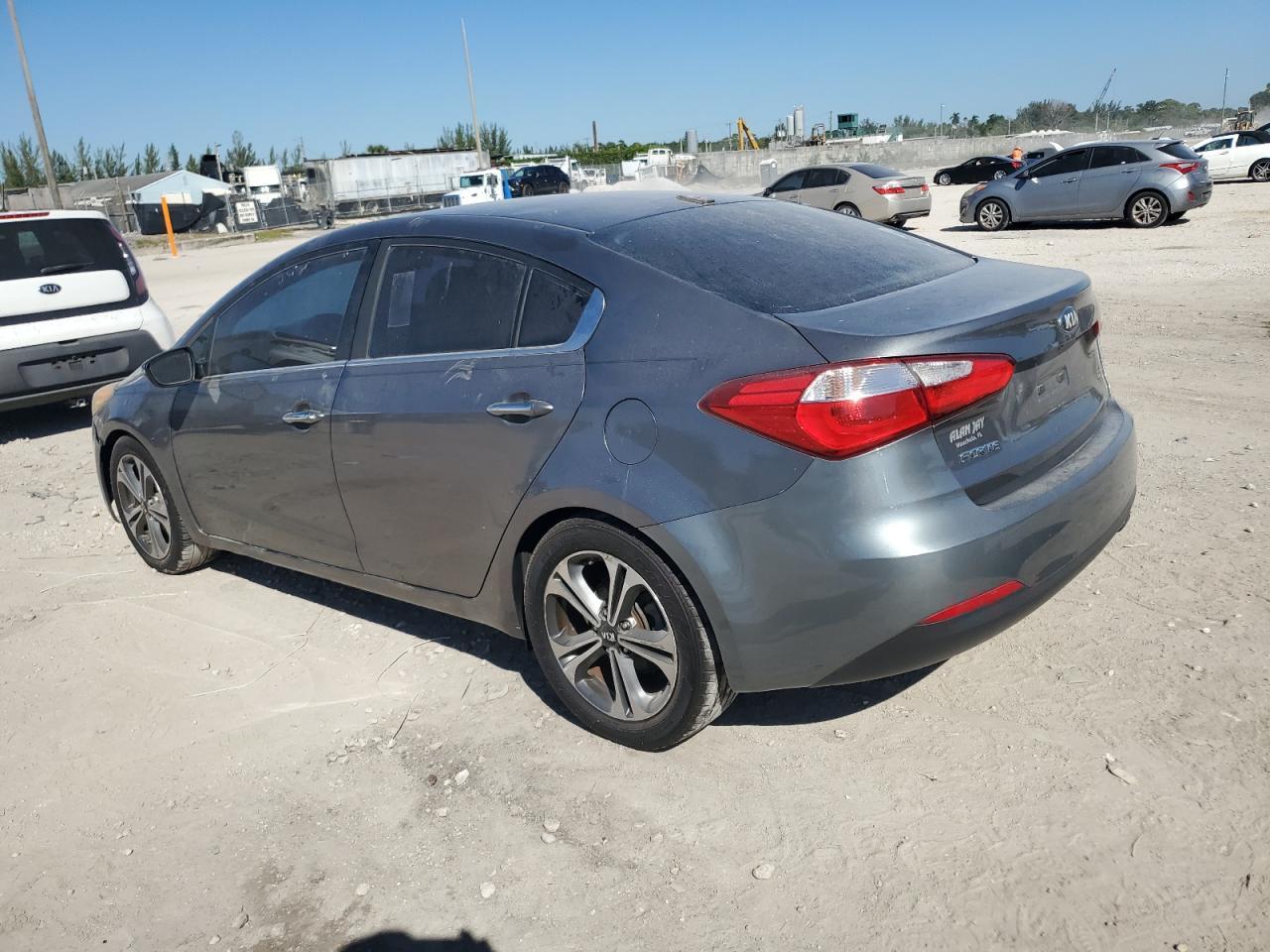 2016 KIA FORTE