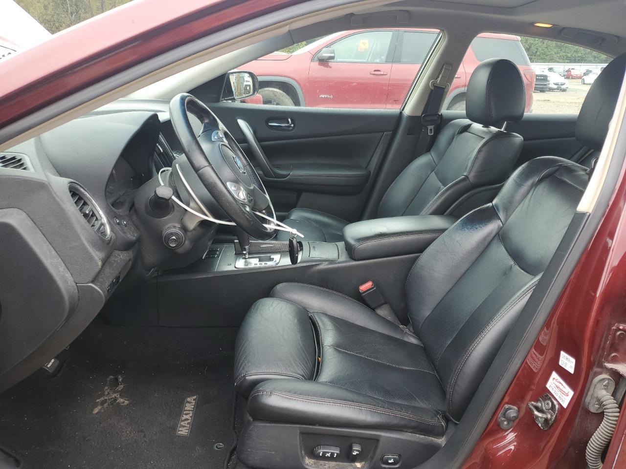 2010 NISSAN Maxima