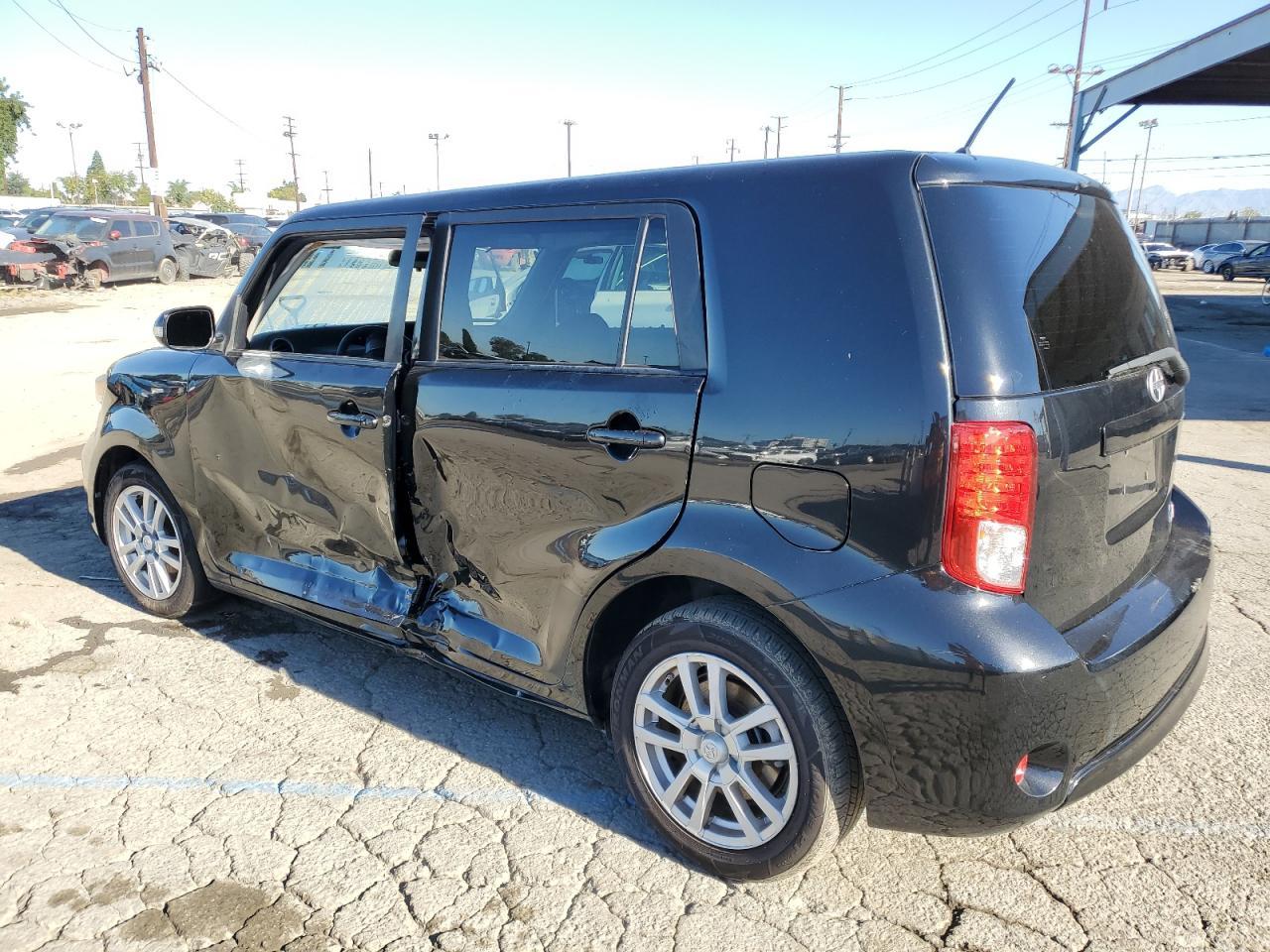 2015 TOYOTA SCION