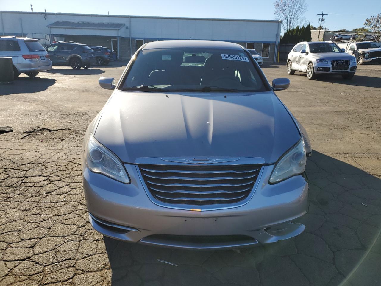 2013 CHRYSLER 200