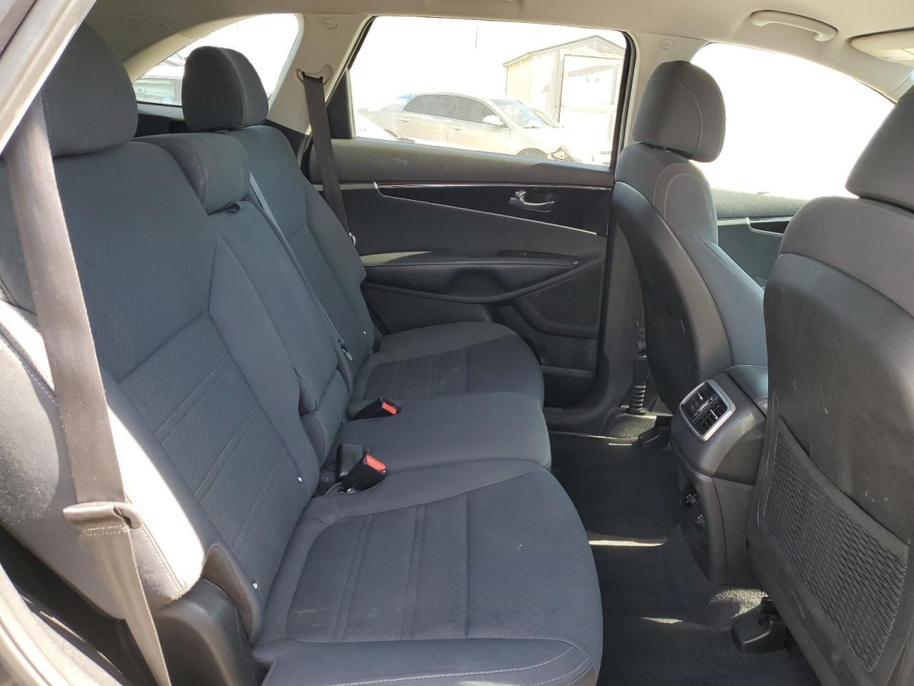 2017 KIA SORENTO