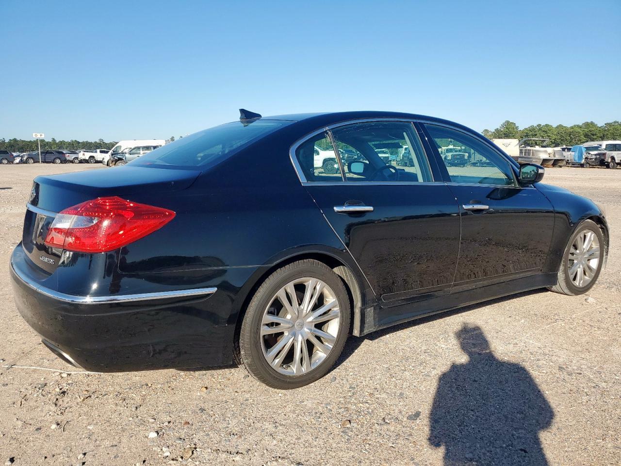 2014 HYUNDAI GENESIS