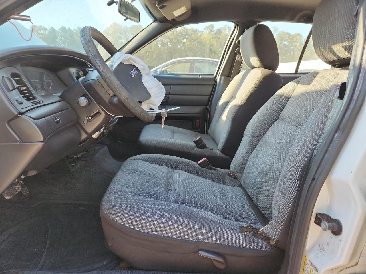 2011 FORD Crown Victoria