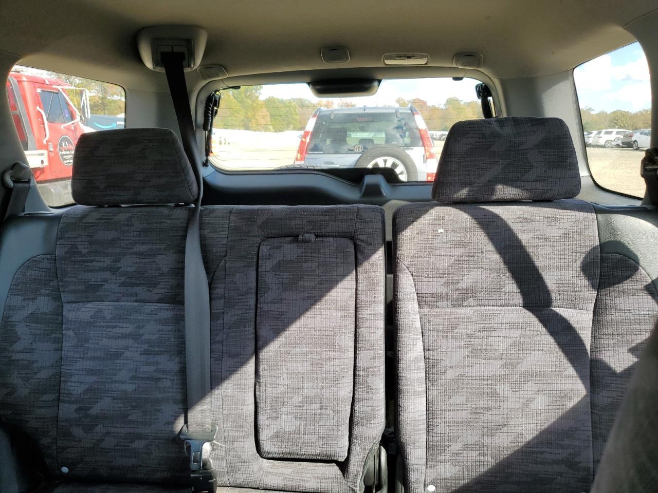 2004 HONDA CR-V