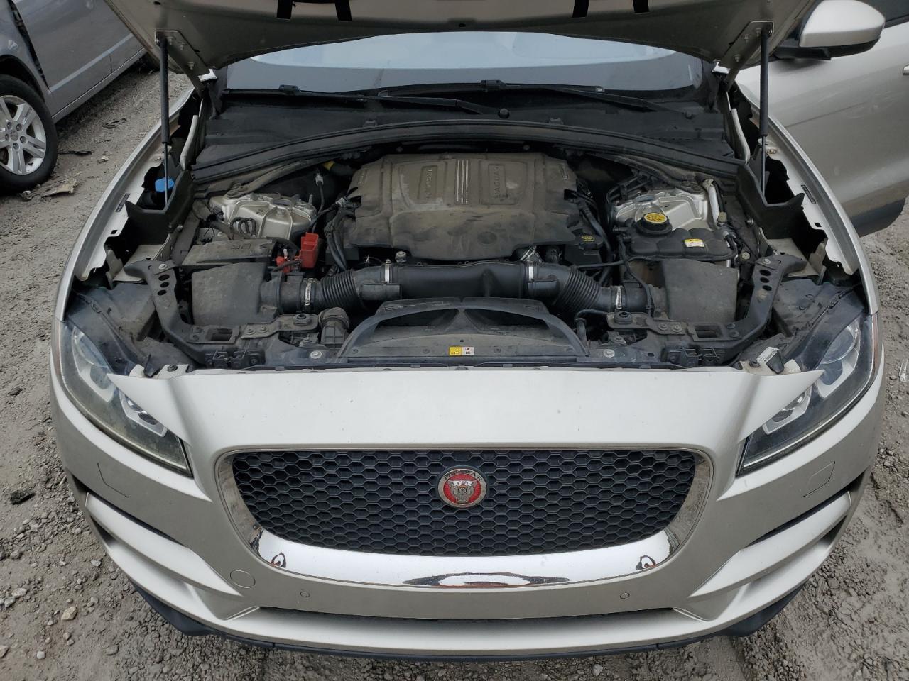 2017 JAGUAR F-Pace