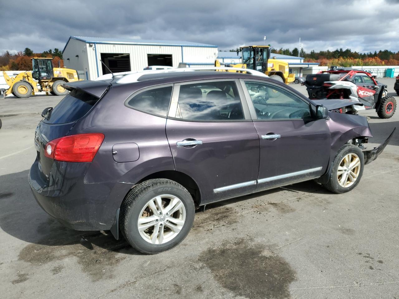2015 NISSAN ROGUE