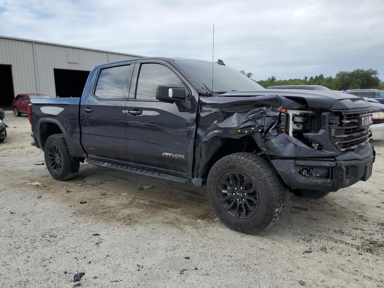 2023 GMC Sierra