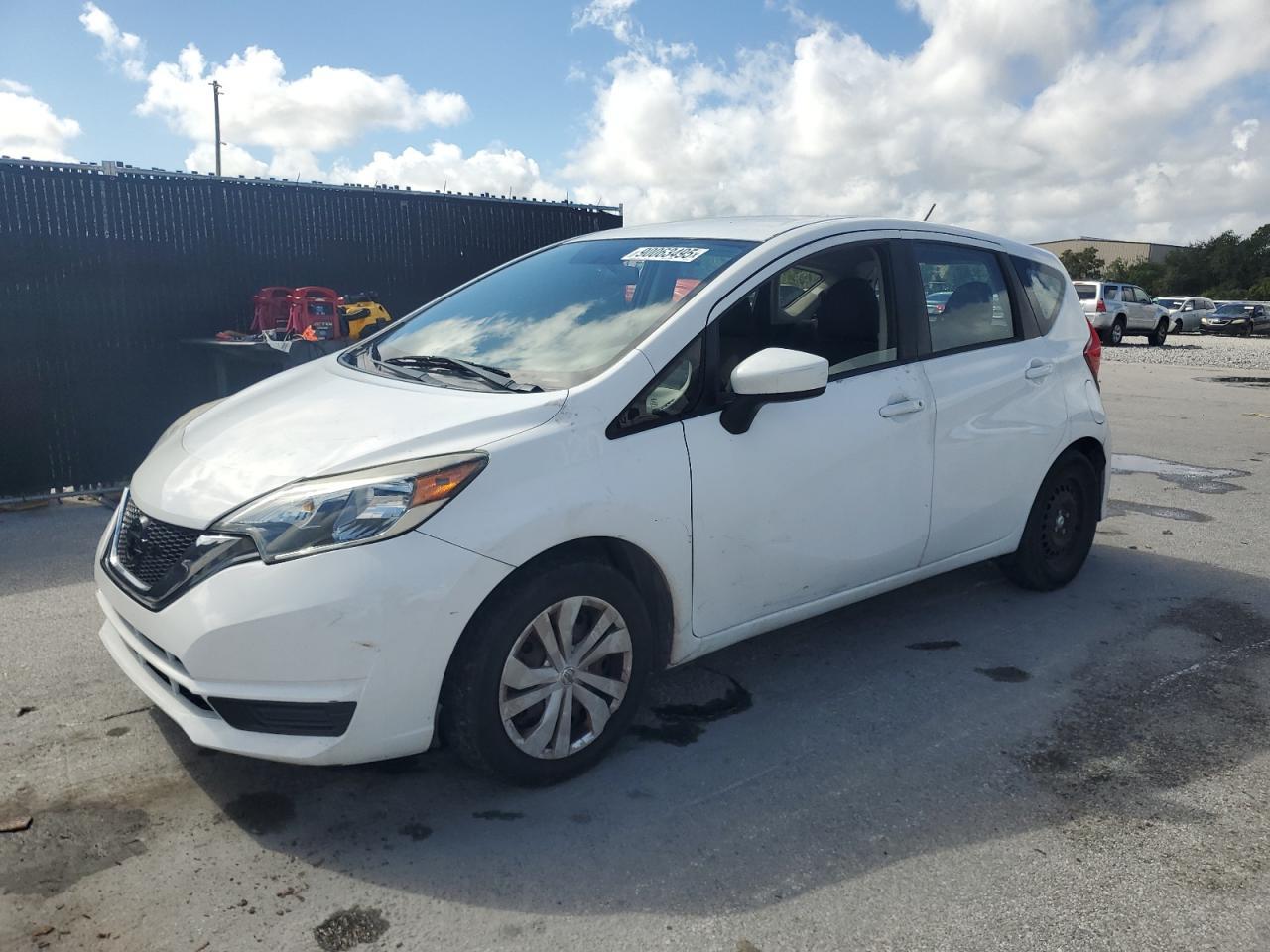 2017 NISSAN Versa Note