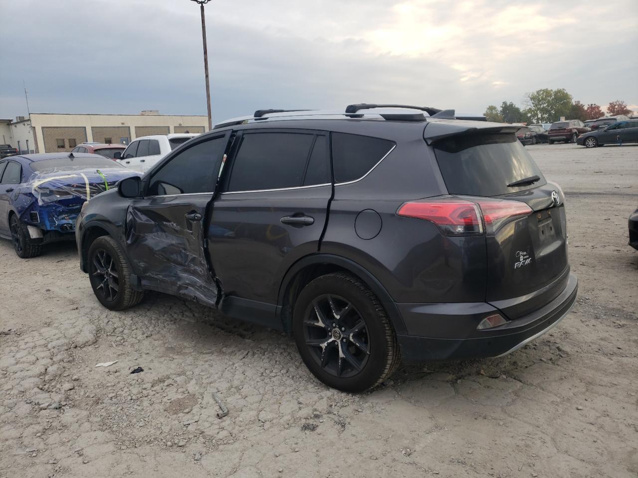 2016 TOYOTA RAV4
