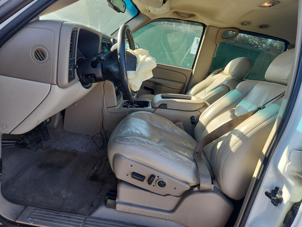2004 CHEVROLET Suburban