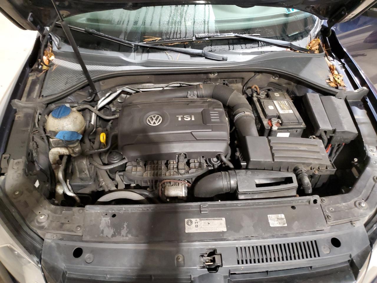 2014 VOLKSWAGEN Passat