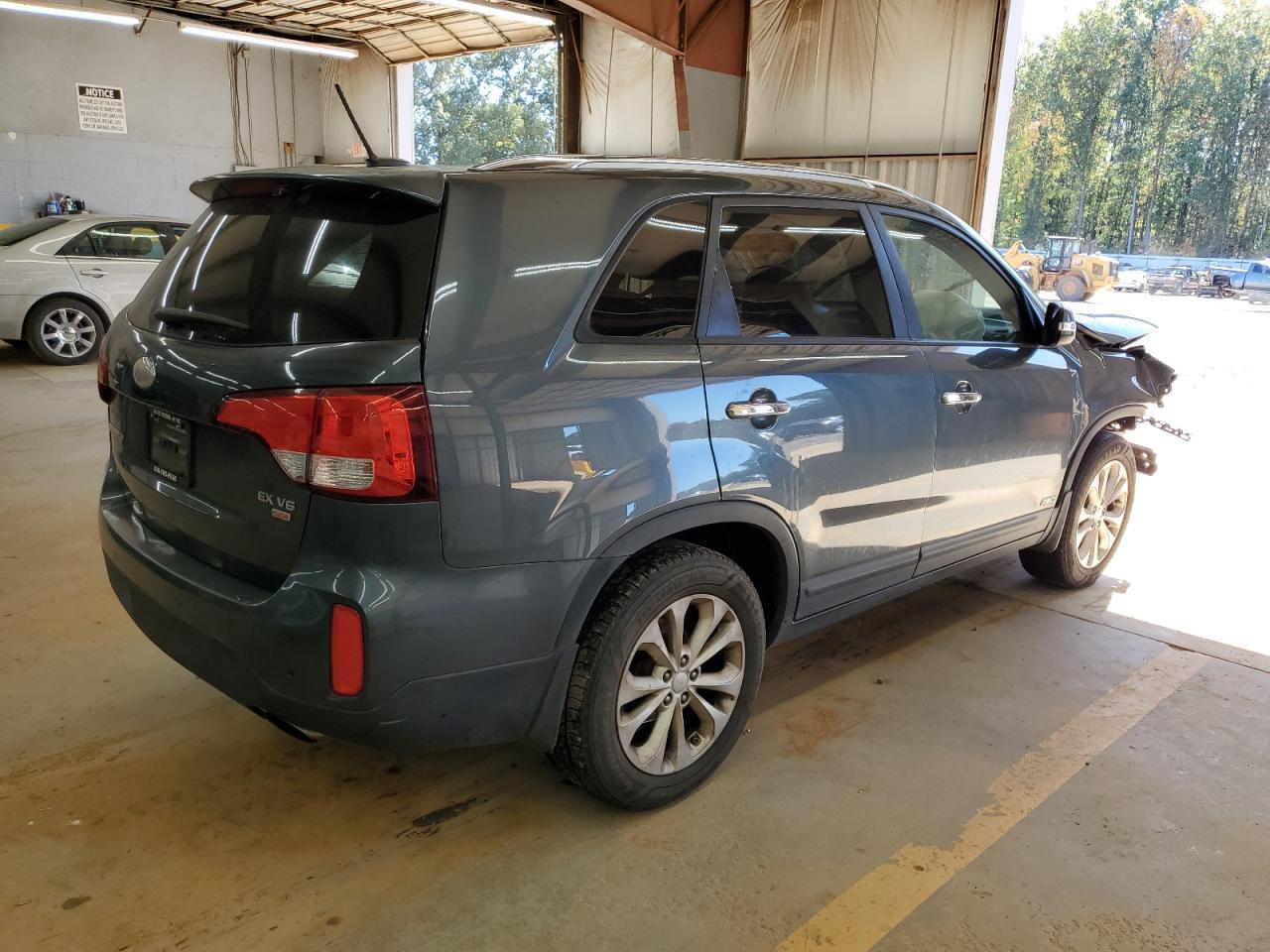 2014 KIA SORENTO