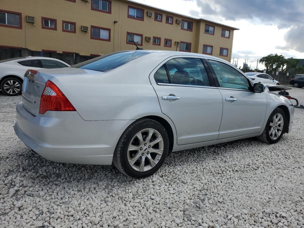 2011 FORD FUSION