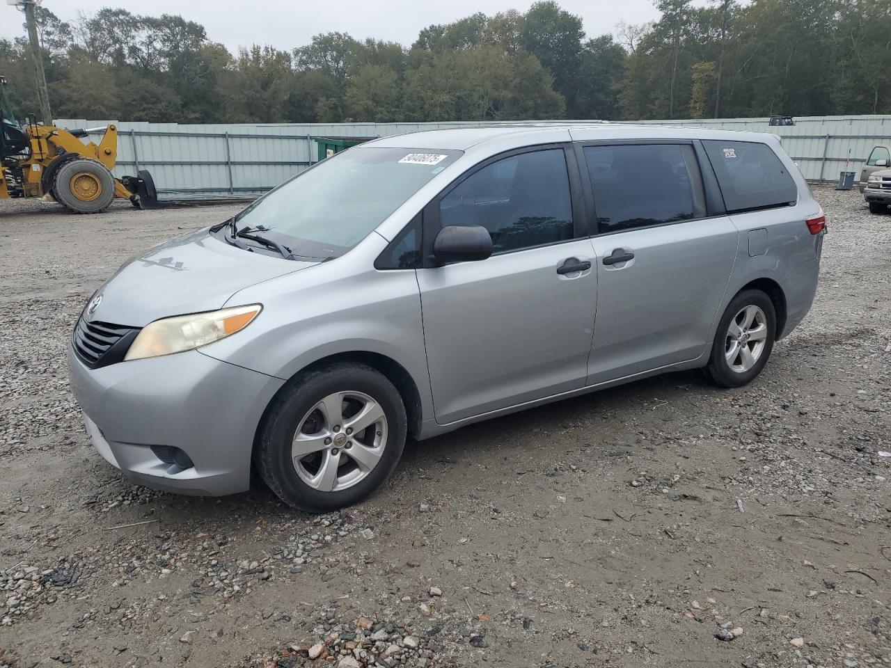 2015 TOYOTA SIENNA