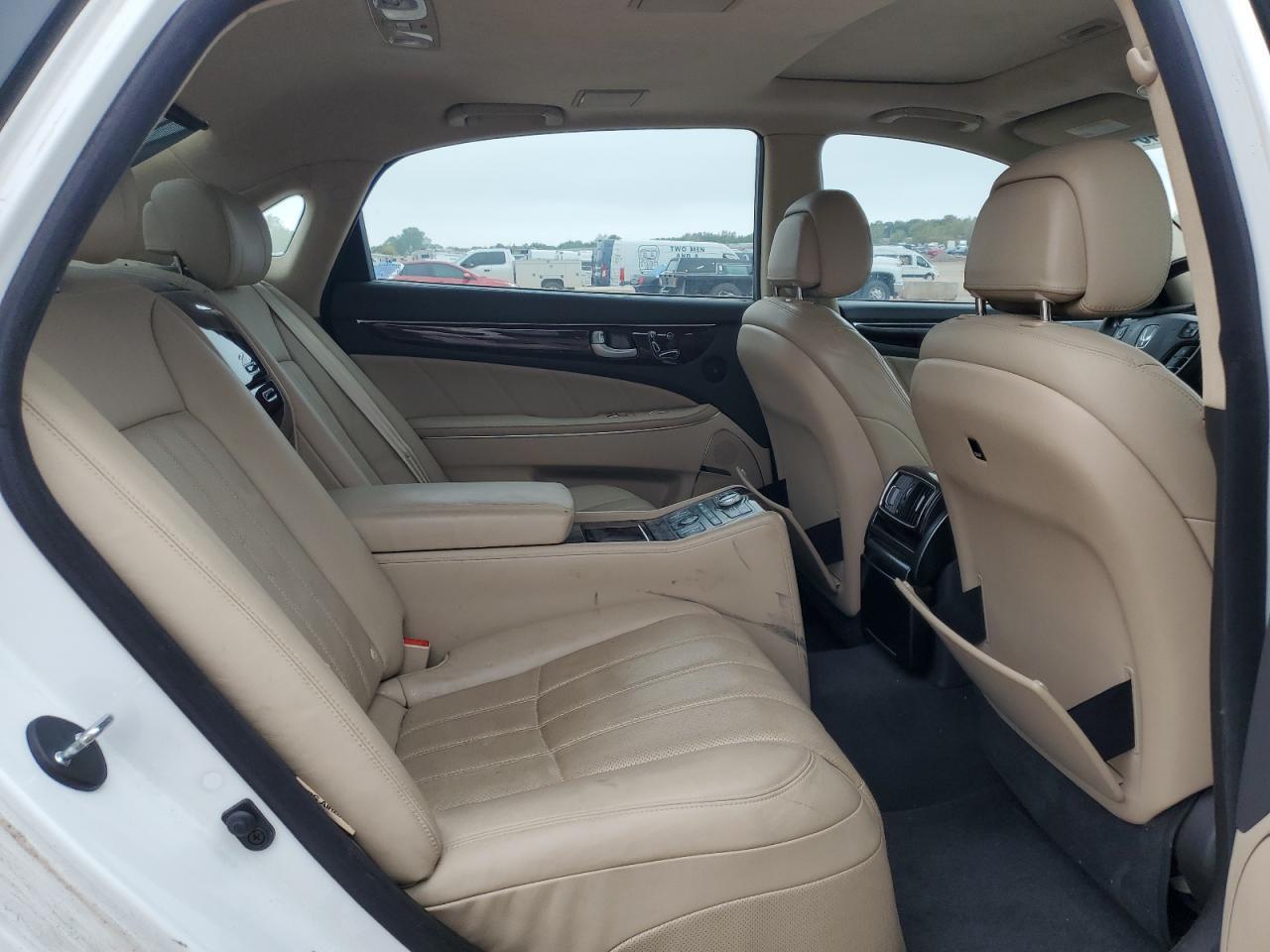 2013 HYUNDAI Equus