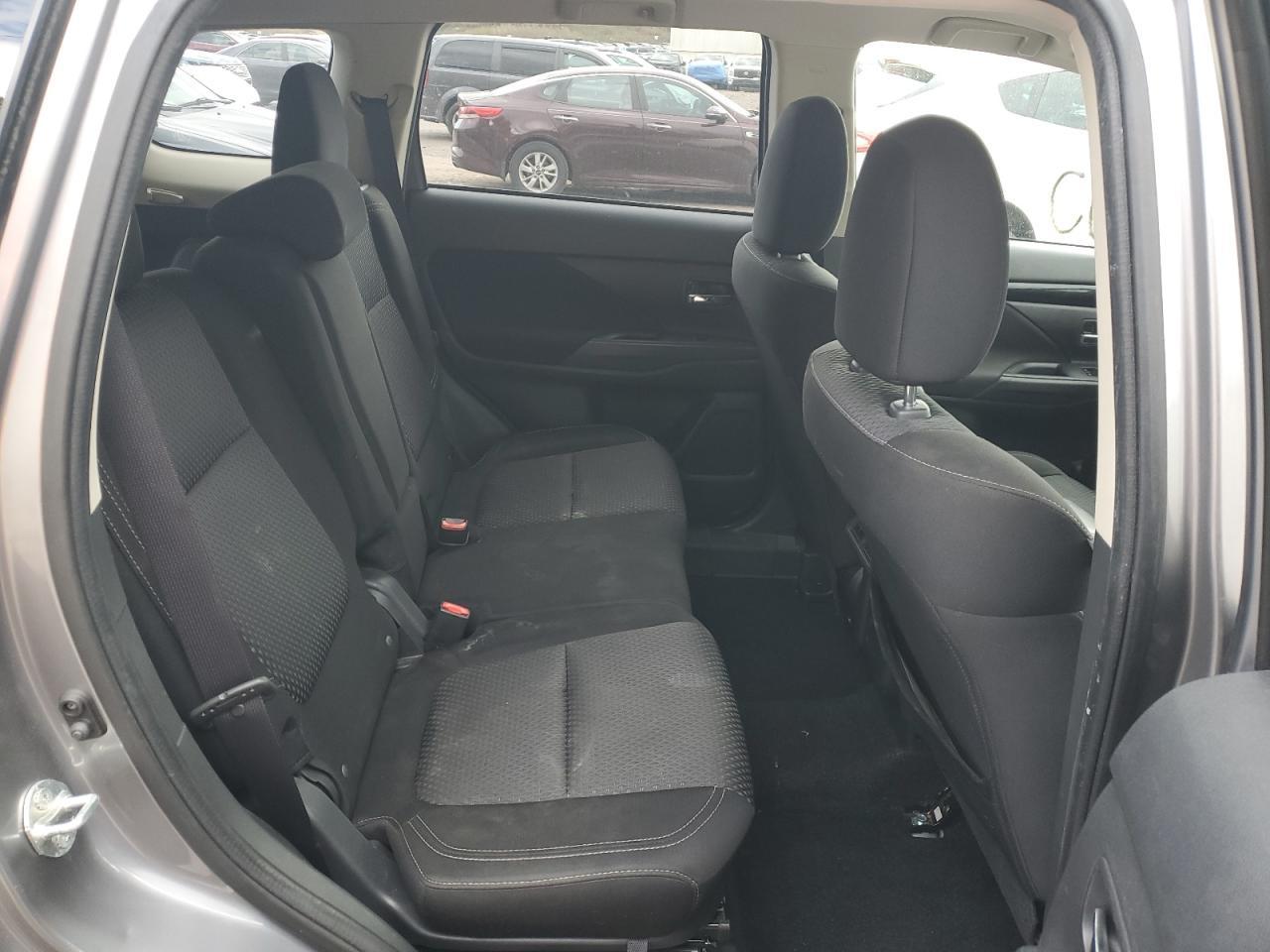 2019 MITSUBISHI outlander