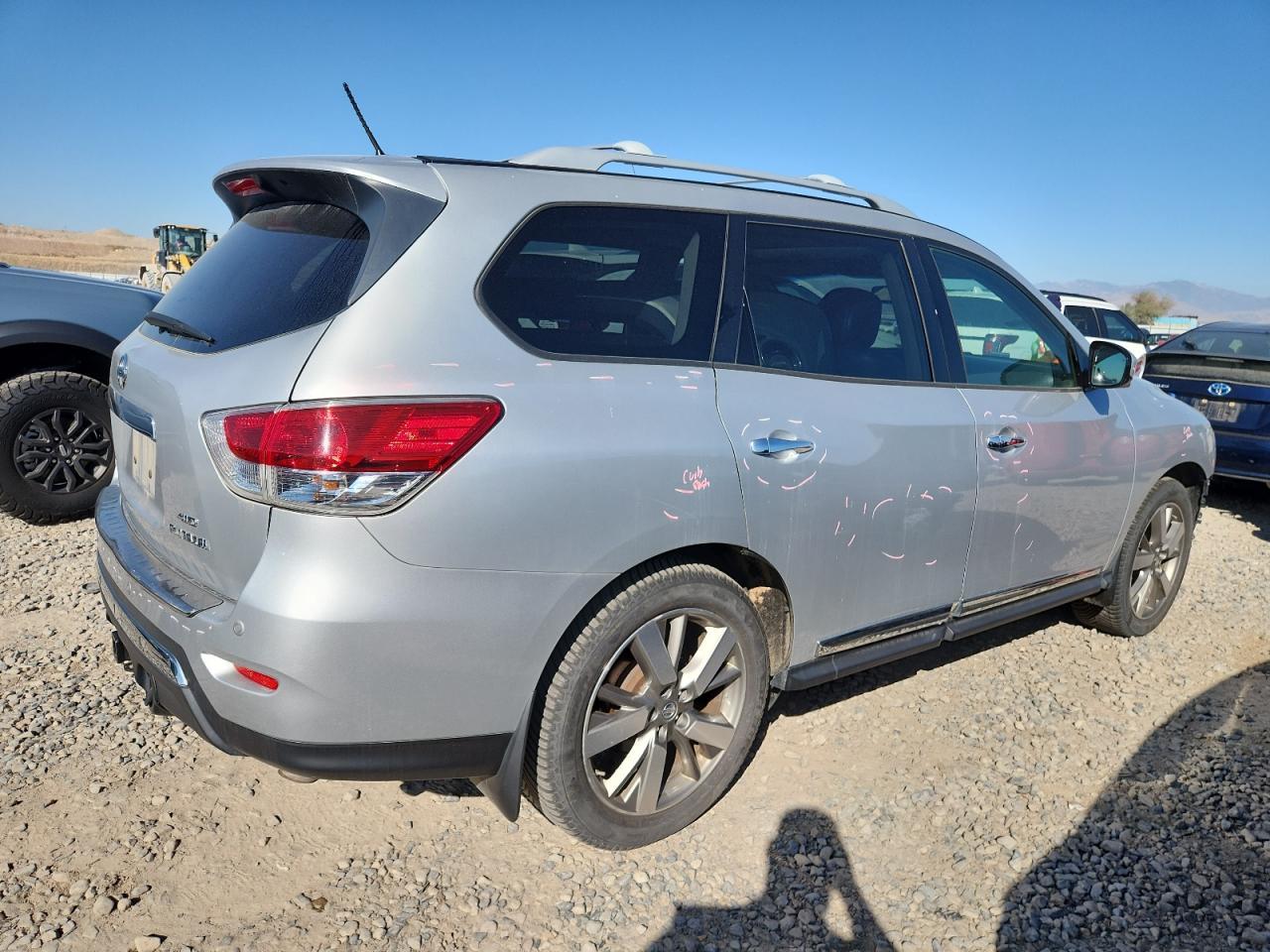 2016 NISSAN PATHFINDER