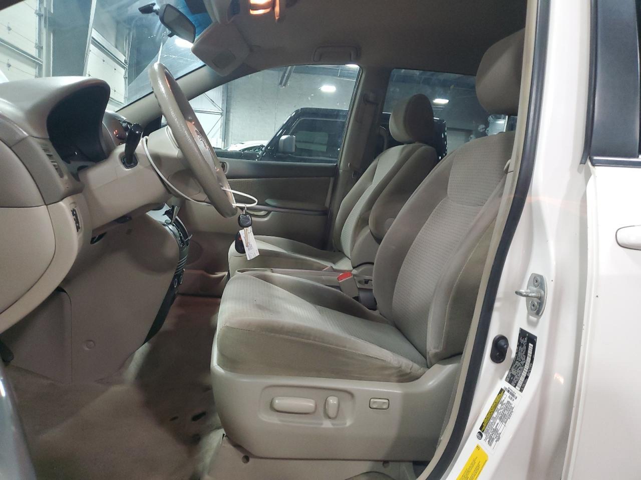 2006 TOYOTA SIENNA